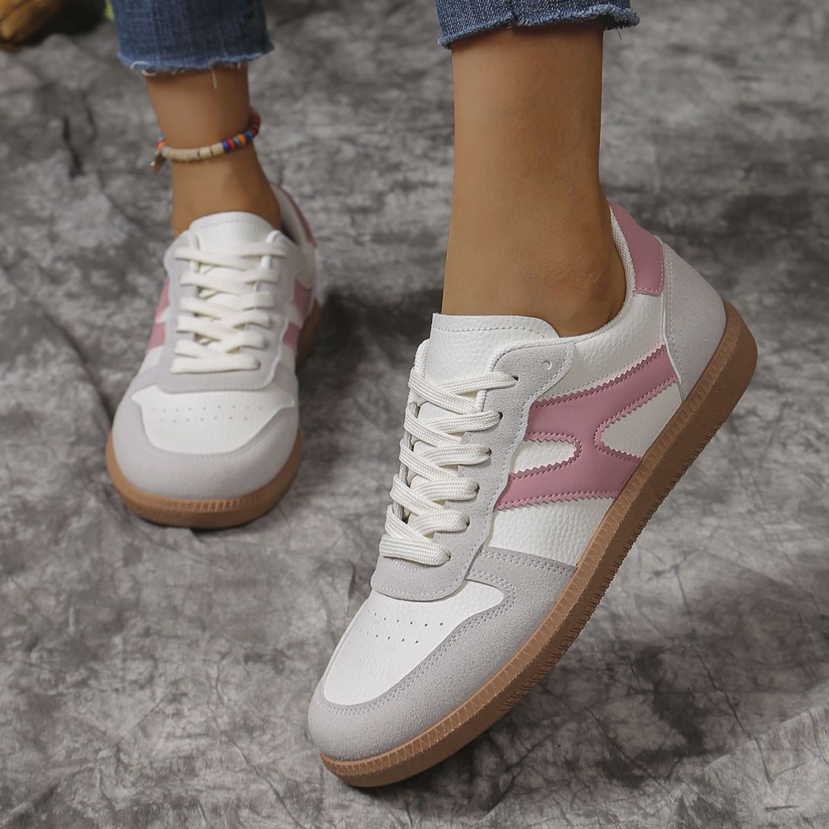 Contrast Lace Up Round Toe Flats Sneakers 