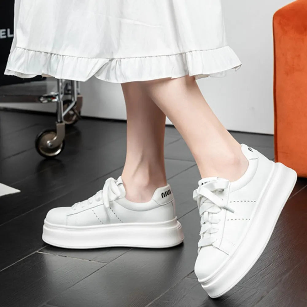 Lace Up Contrast Round Toe Platform Sneakers 
