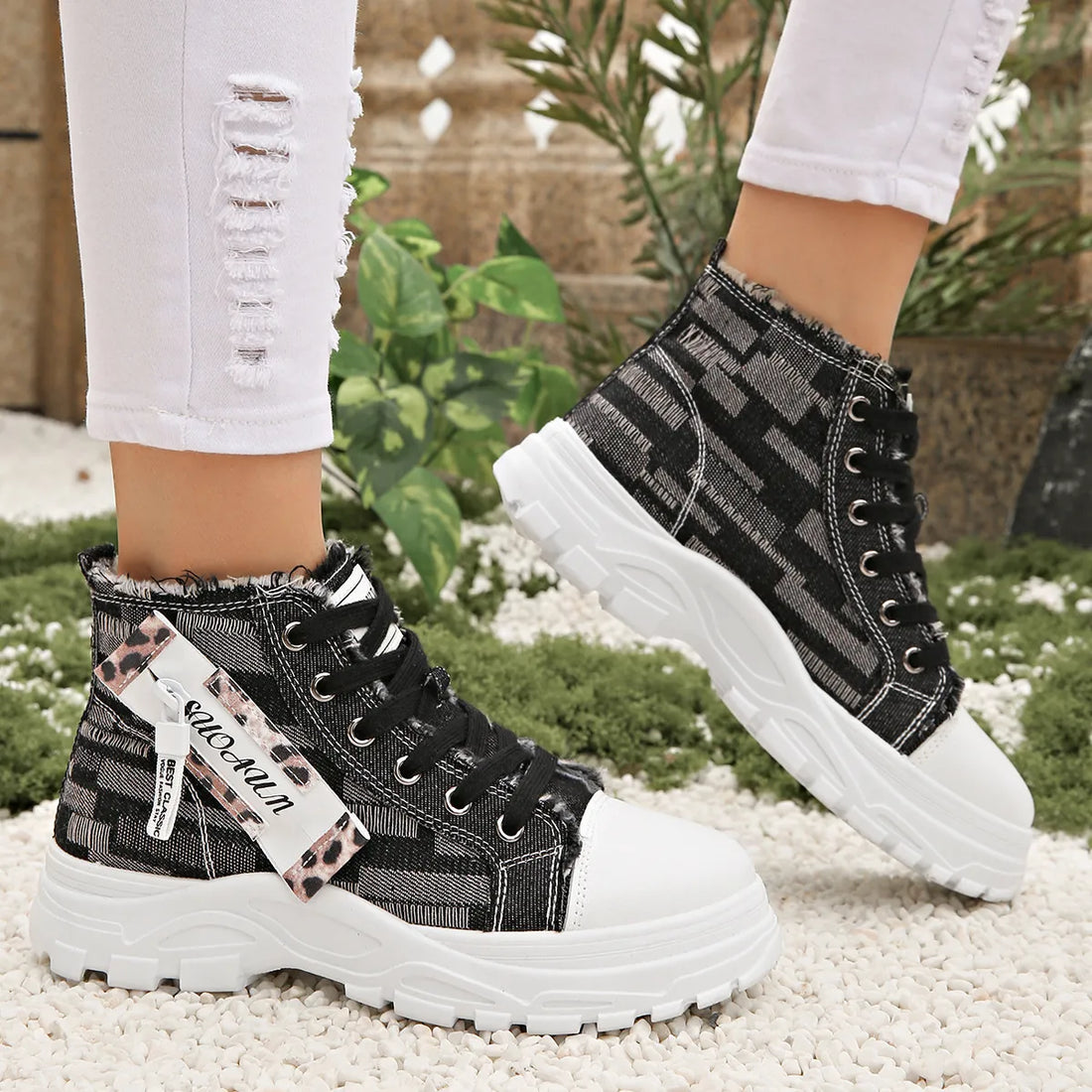 Lace Up Platform Sneakers 