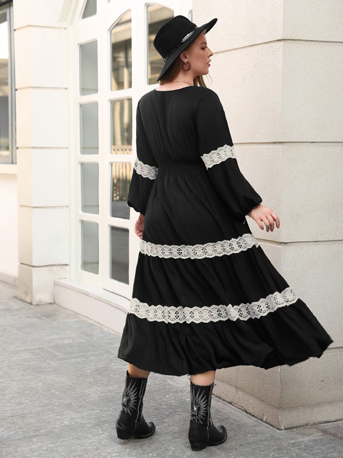 Plus Size Lace Detail V-Neck Long Sleeve Midi Dress 