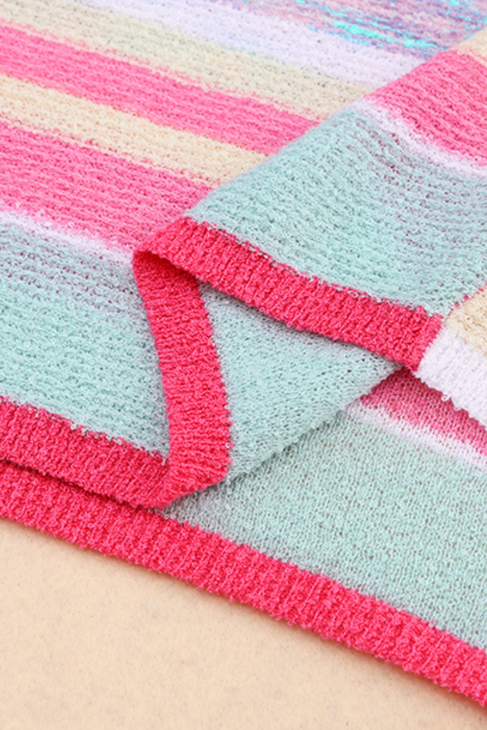 Contrast Round Neck Three-Quarter Sleeve Knit Top 