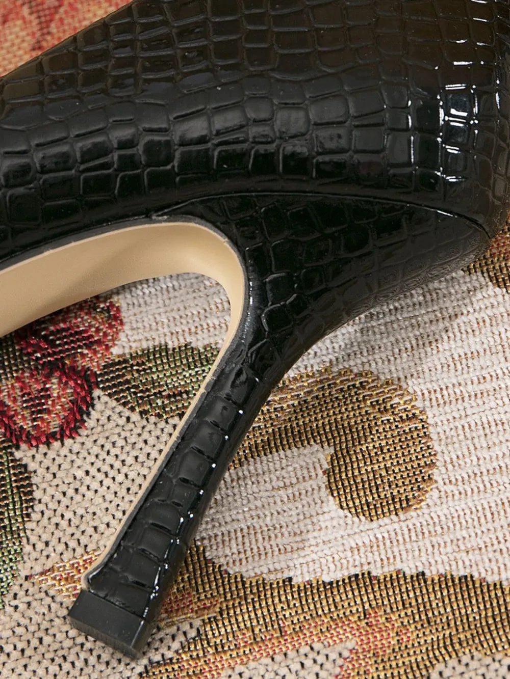 Point Toe Flare Heel Pumps 