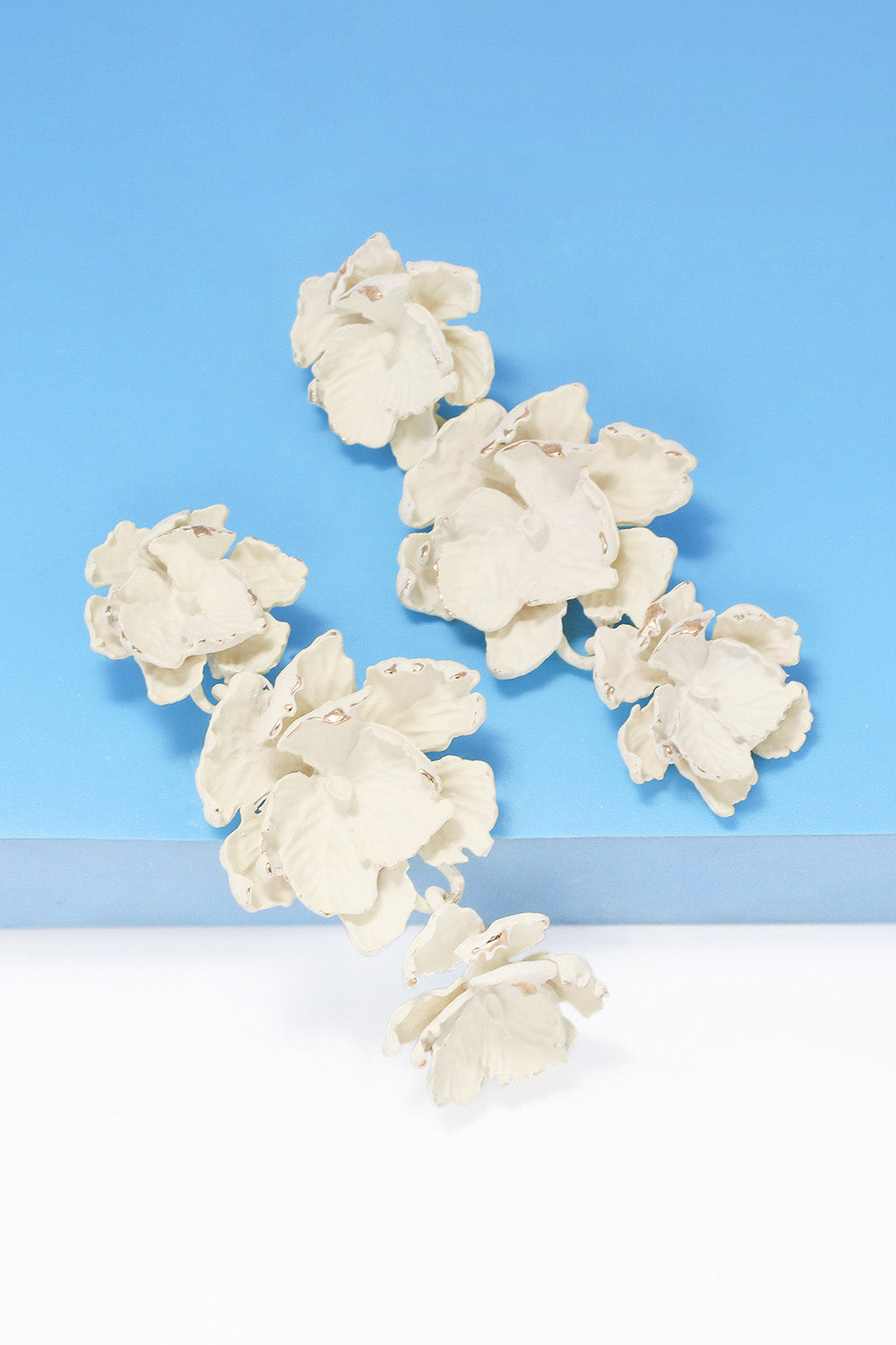 Flower Shape Zinc Alloy Dangle Earrings 