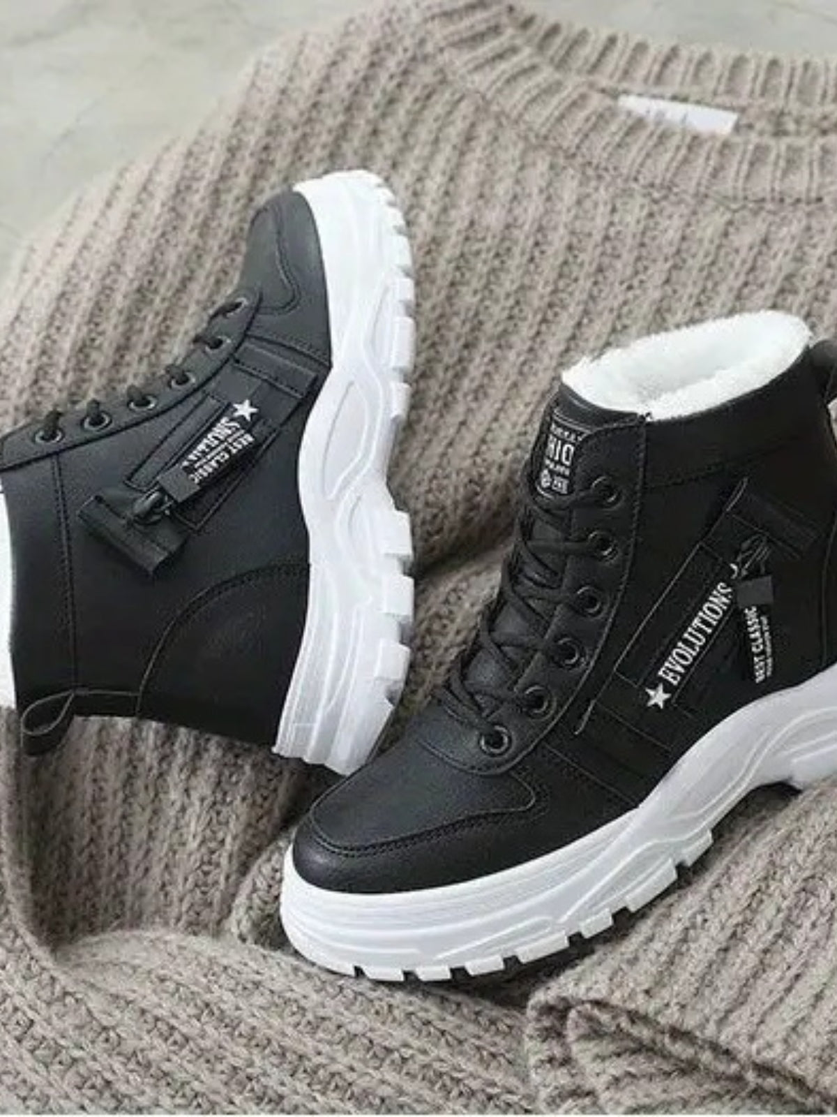 Decorative Zipper Round Toe Platform Boots 