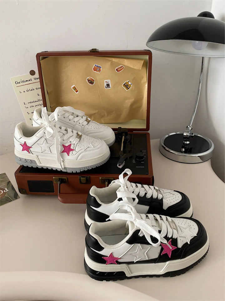 Star Pattern Lace Up Sneakers 