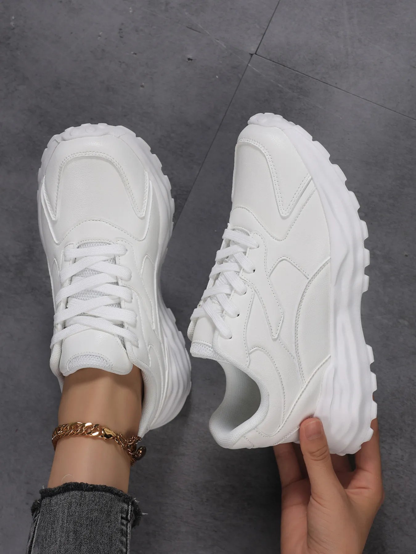 Round Toe Lace Up Sneakers 