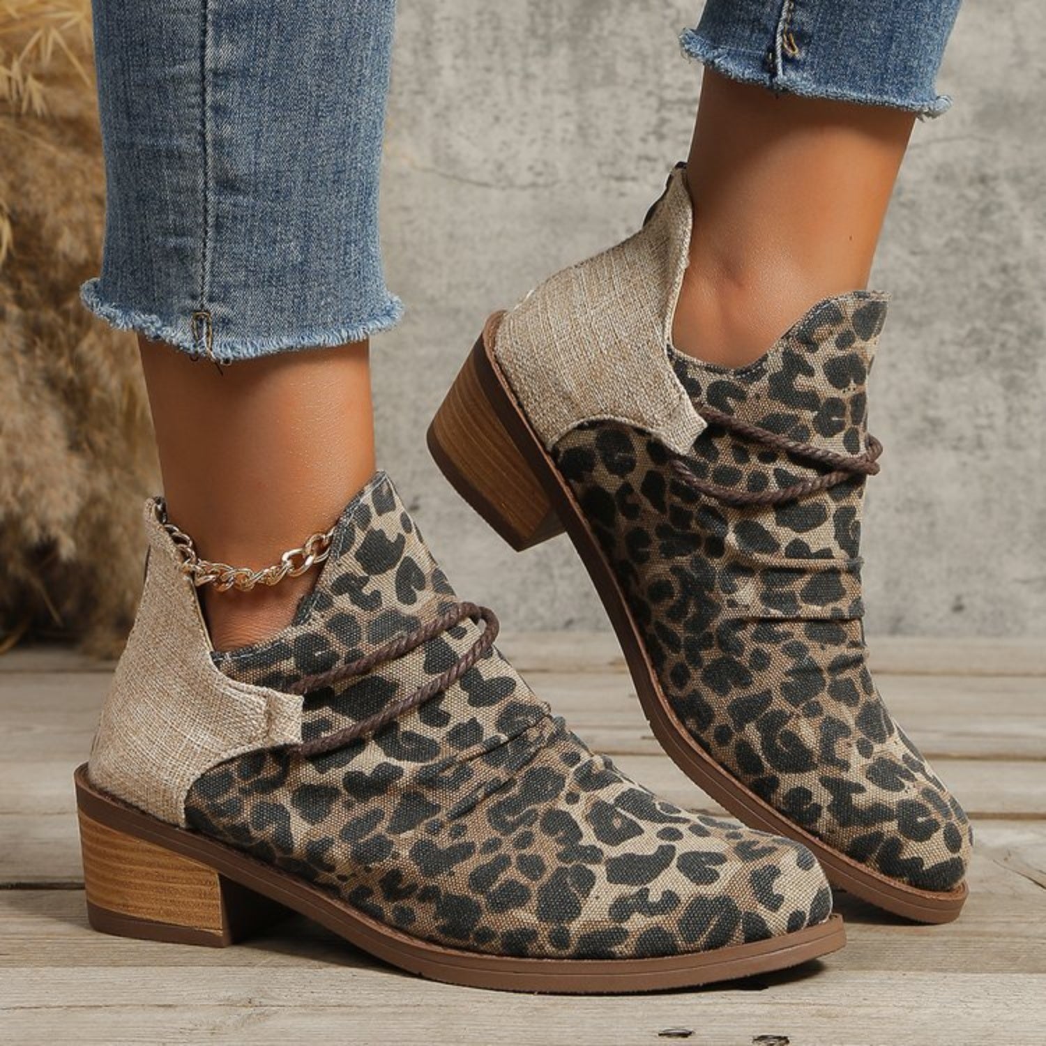 Contrast Canvas Low Heel Boots 