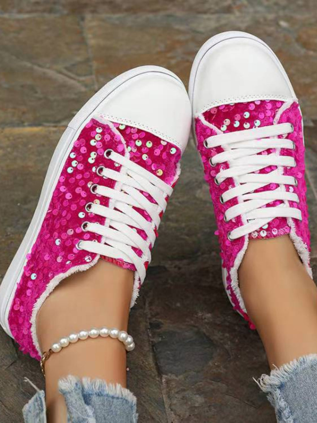 Sequin Round Toe Flat Sneakers 