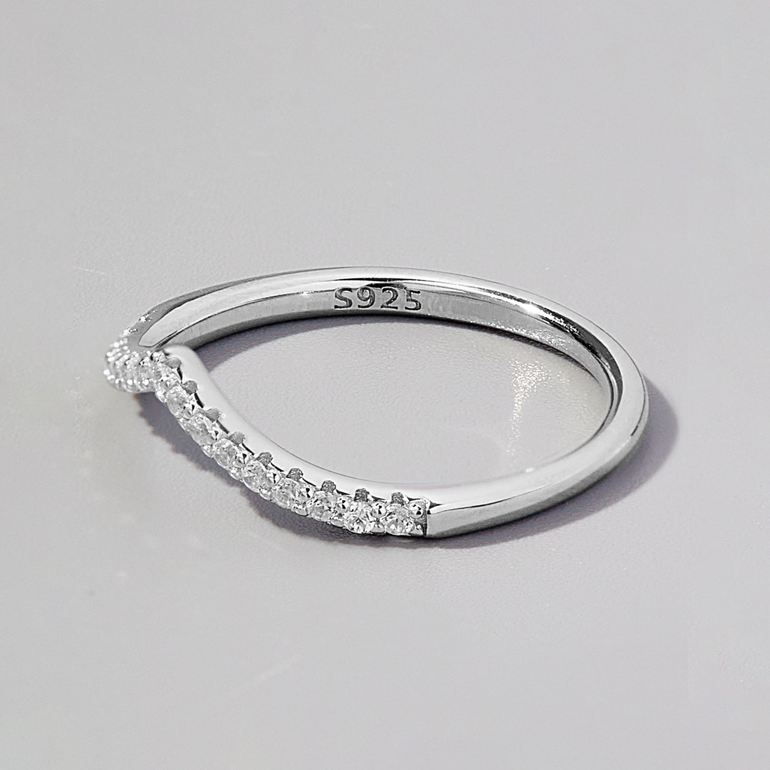 V Shape Inlaid Zircon 925 Sterling Silver Ring 