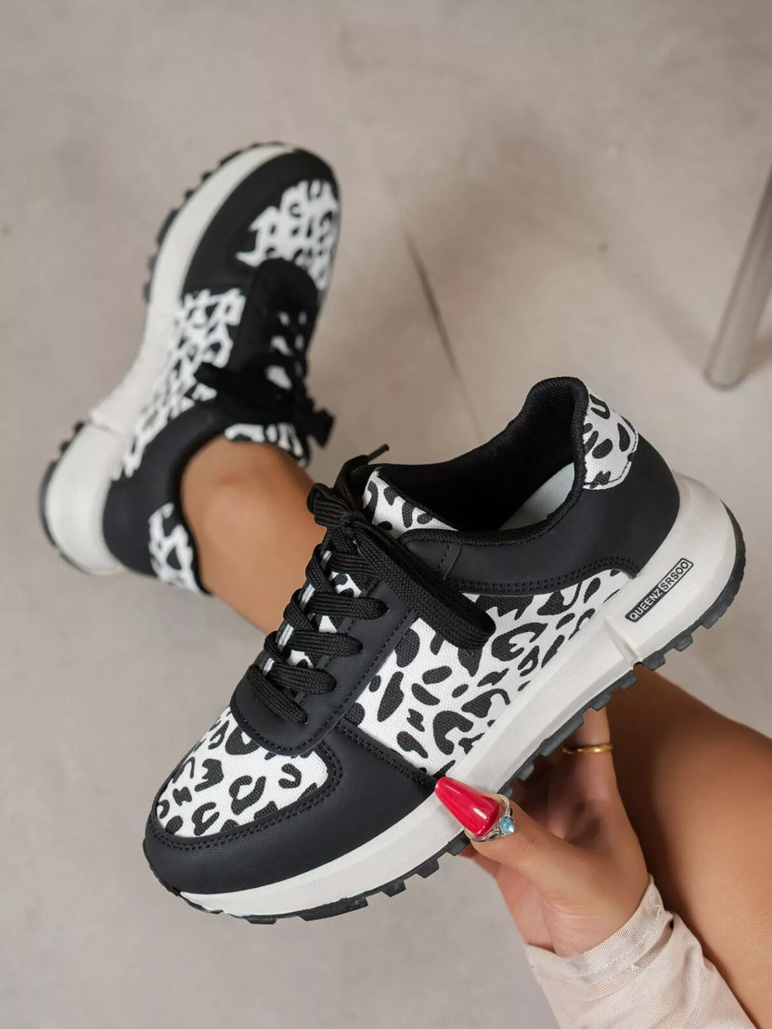 Round Toe Leopard Sneakers 