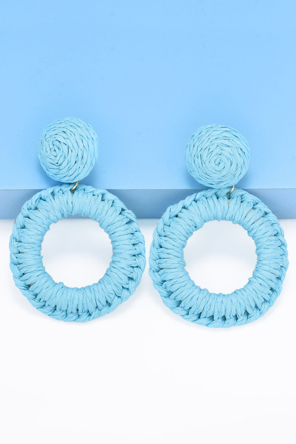 Round Shape Raffia Grass Dangle Earrings 