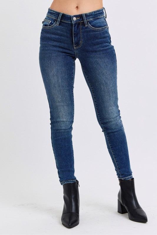 Judy Blue Full Size Mid-Rise Waist Skinny Jeans with Pockets Jeans