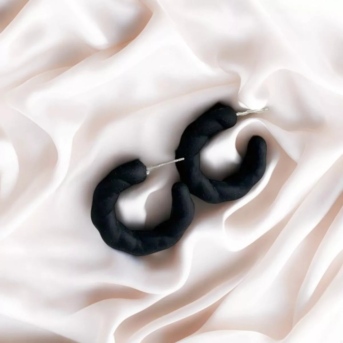 Acrylic C-Hoop Earrings 