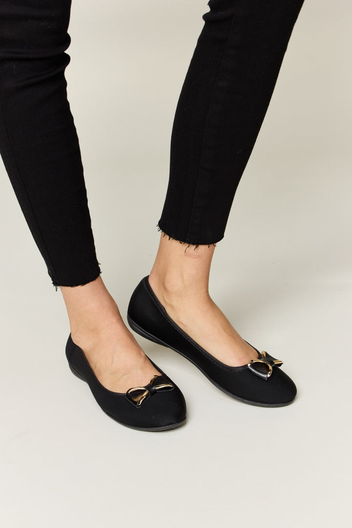 Forever Link Metal Buckle Flat Loafers 