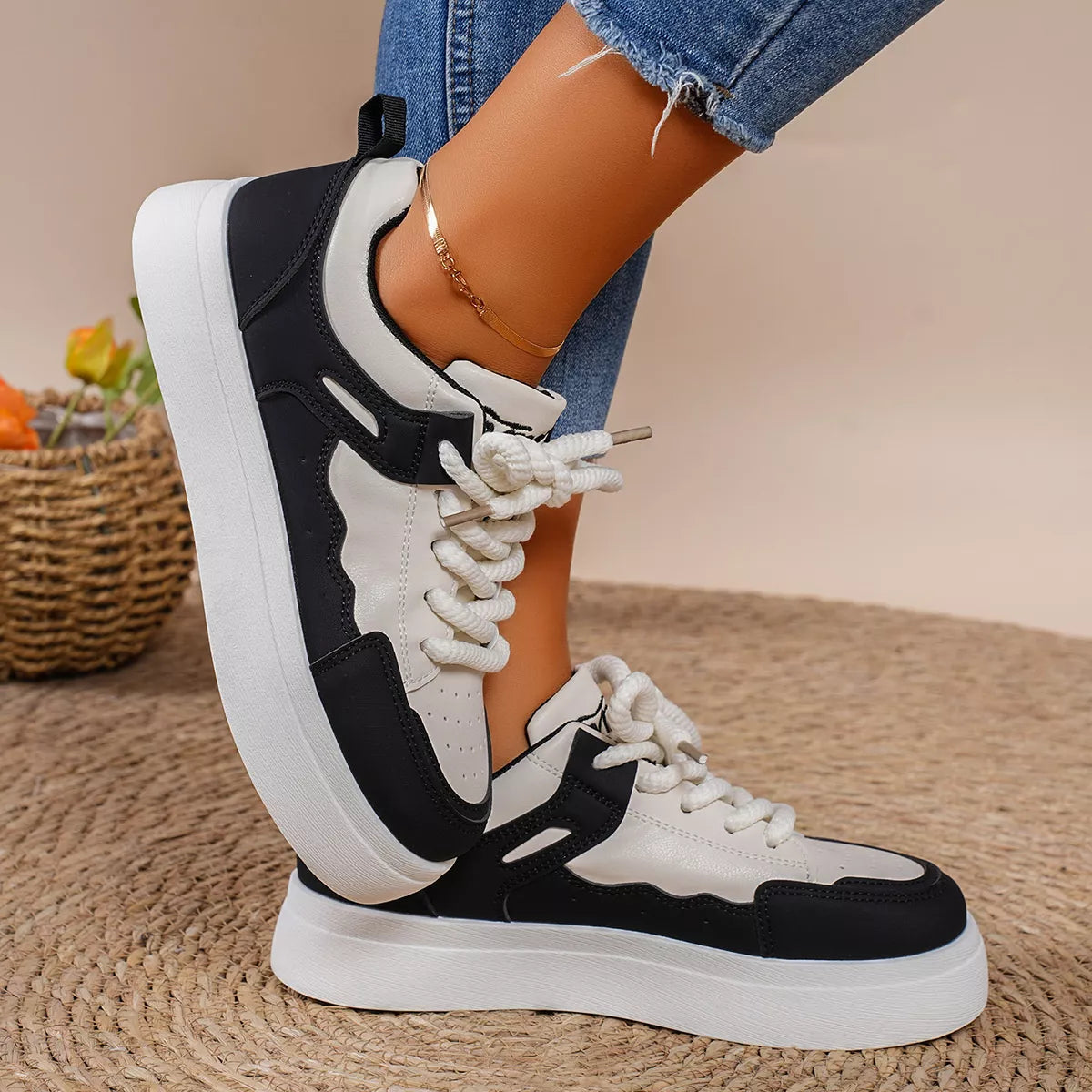 Round Toe Platform Sneakers 