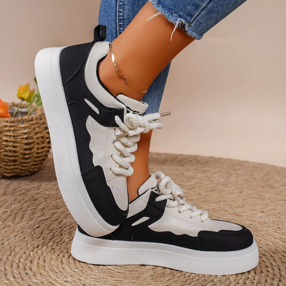 Round Toe Platform Sneakers 