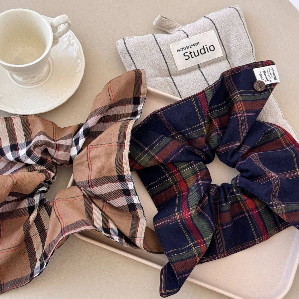 Contrast Plaid Elastic Hair Scrunchy 