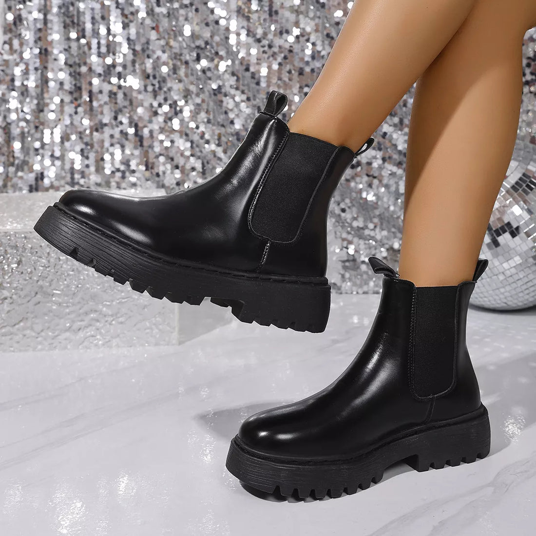 Round Toe Platform Boots 