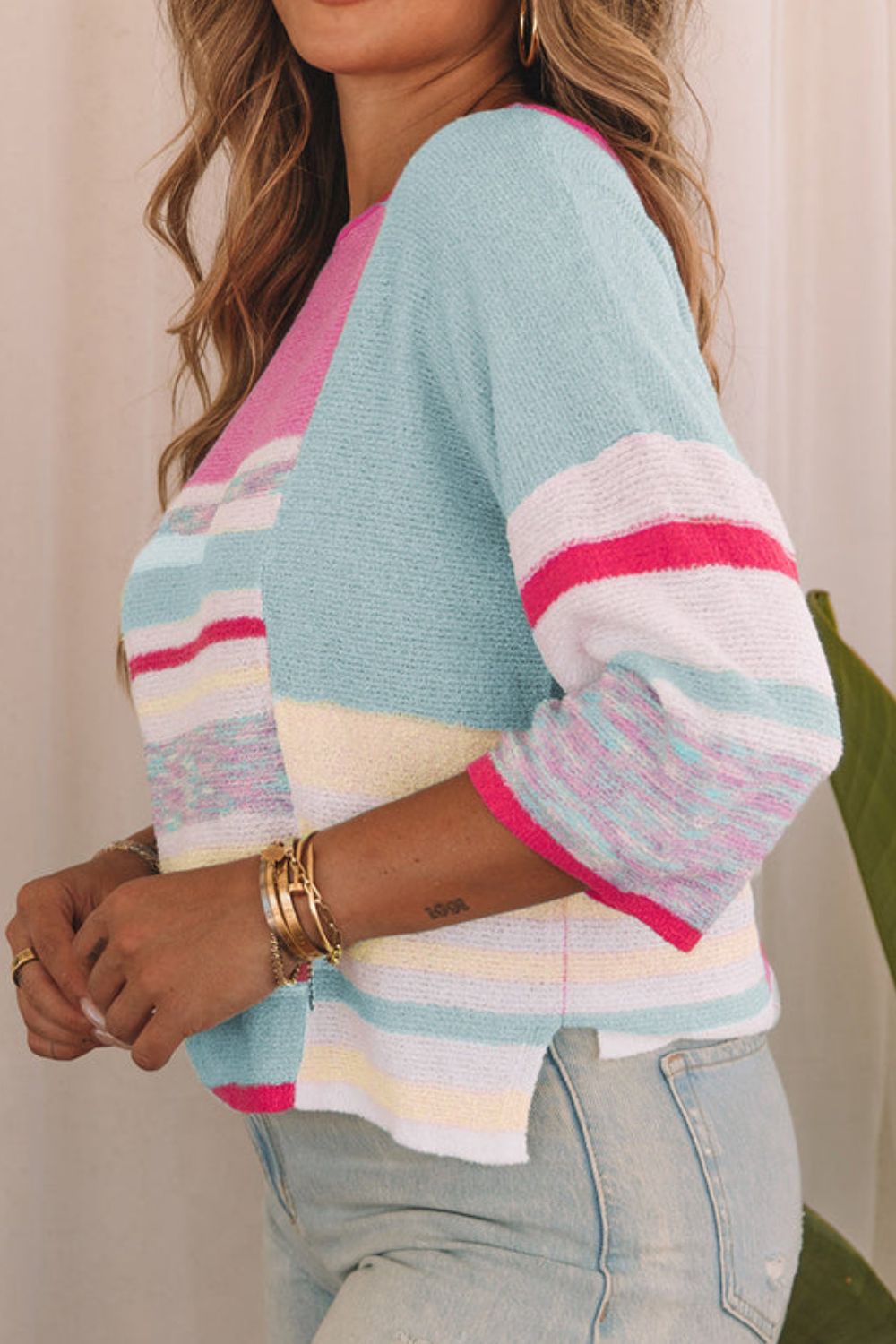 Contrast Round Neck Three-Quarter Sleeve Knit Top 