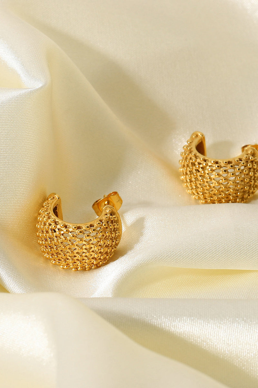 Mesh Half Hoop Earrings 