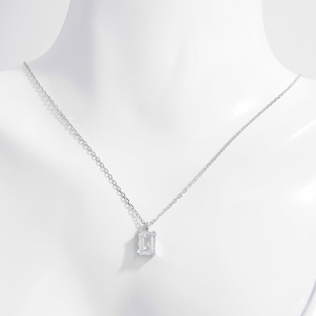 925 Sterling Silver Zircon Pendant Necklace 