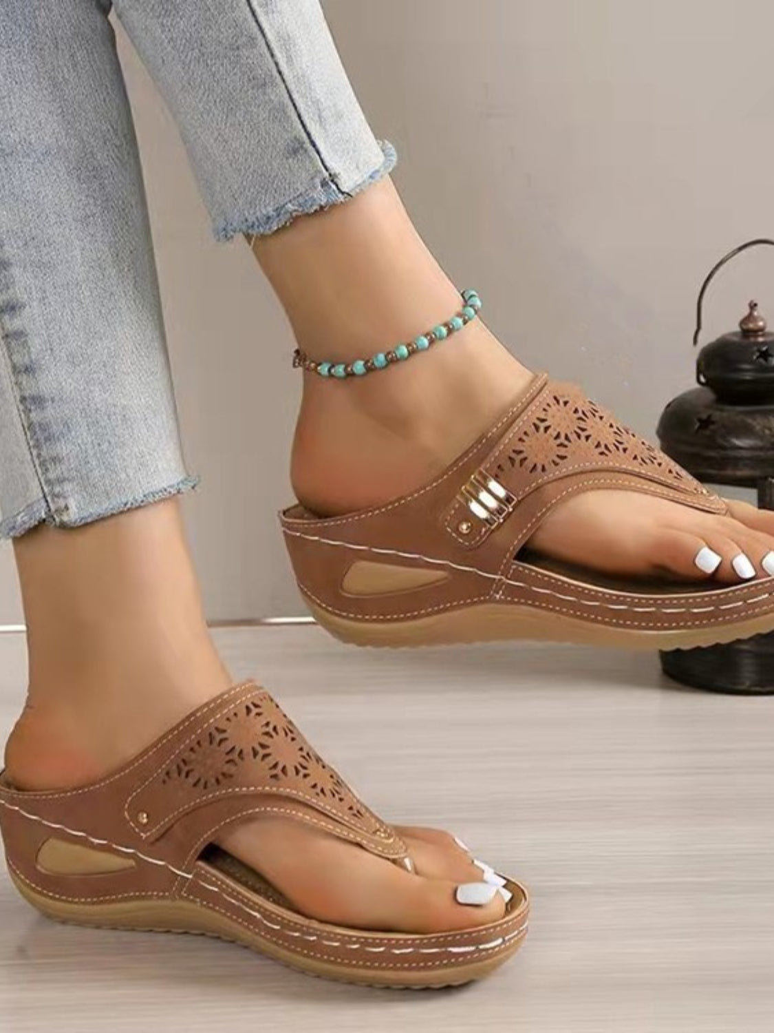 Cutout Toe Post PVC Sandals 