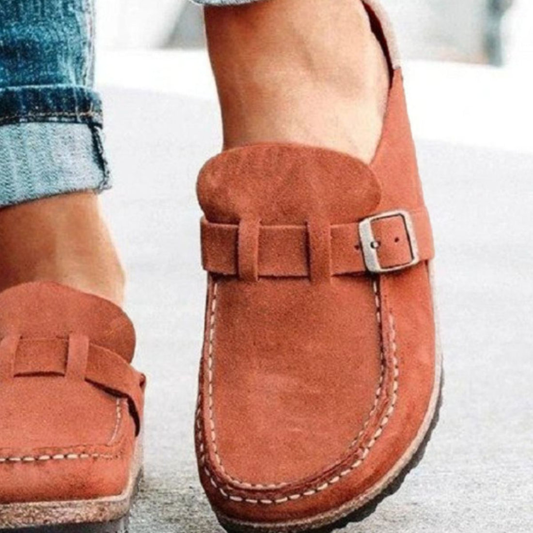 Round Toe Low Heel Buckle Loafers 