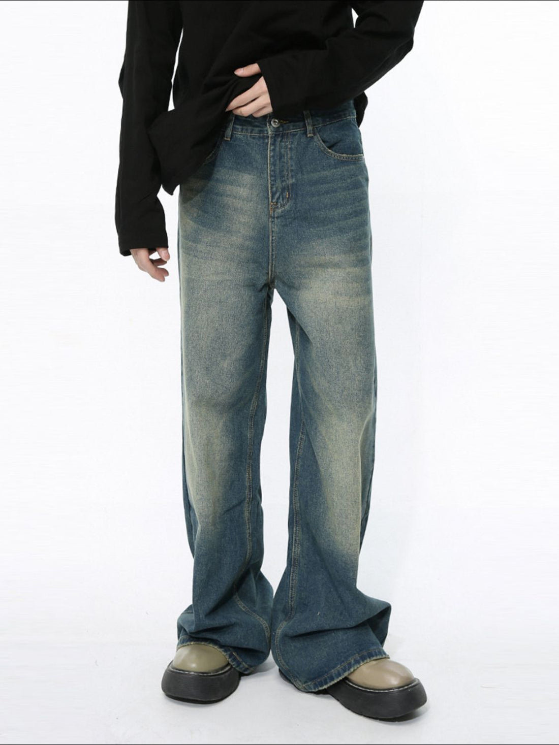 Wide Leg Jeans with Pockets 