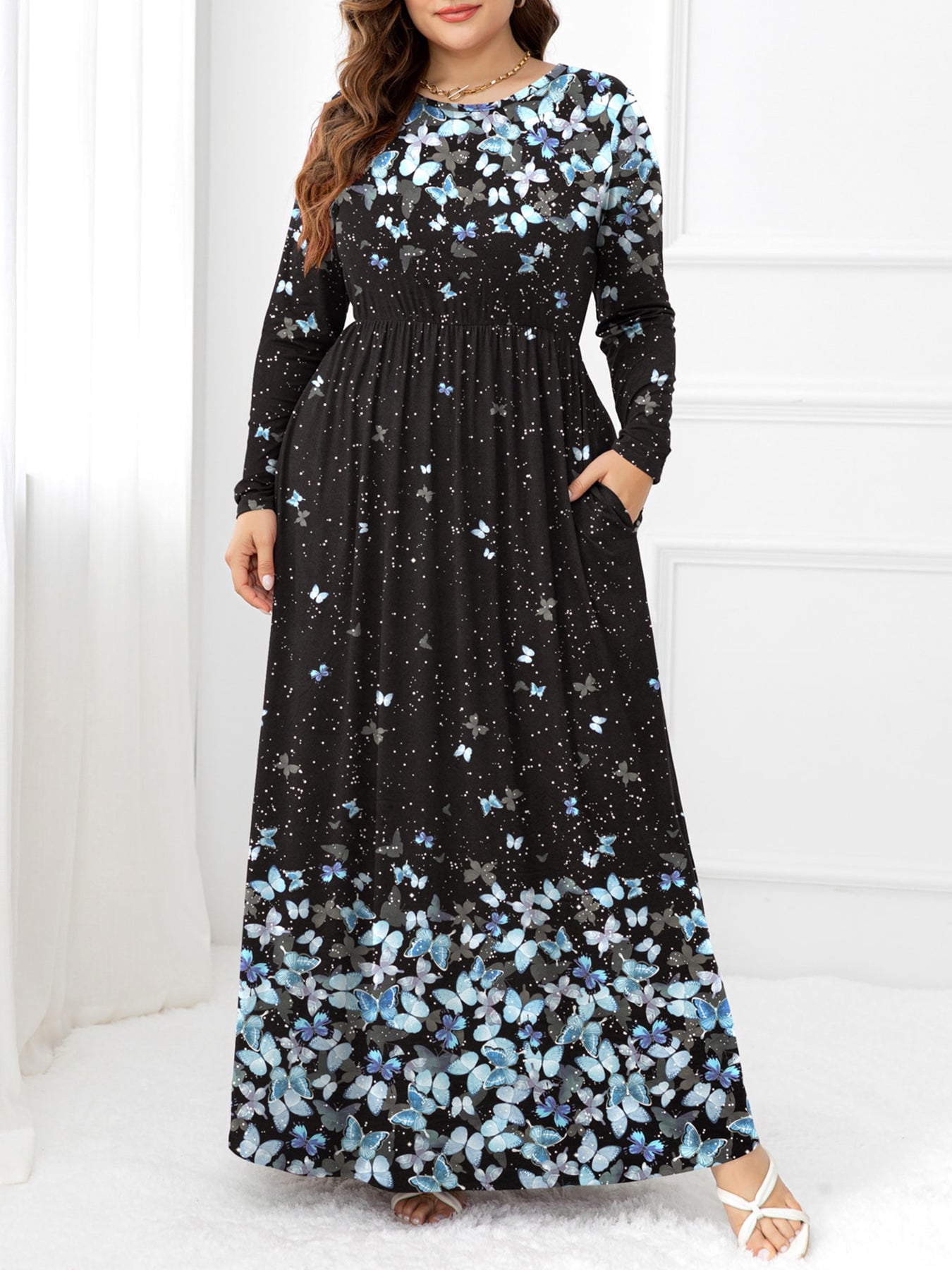 Plus Size Round Neck Maxi Dress with Pockets 