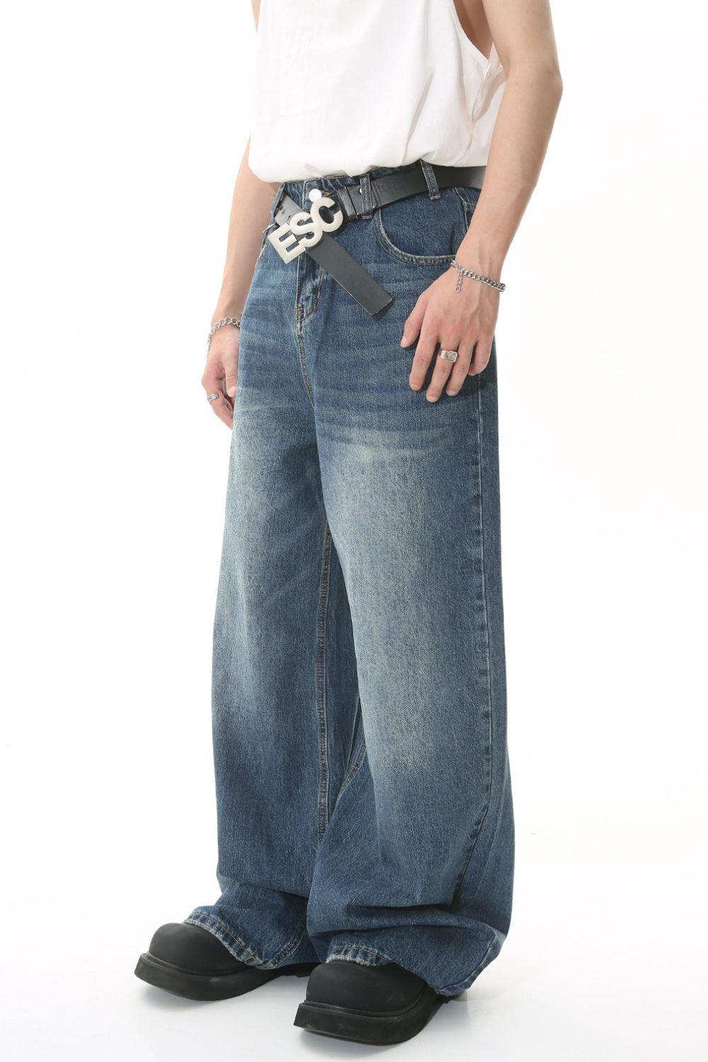 Wide Leg Jeans with Pockets 