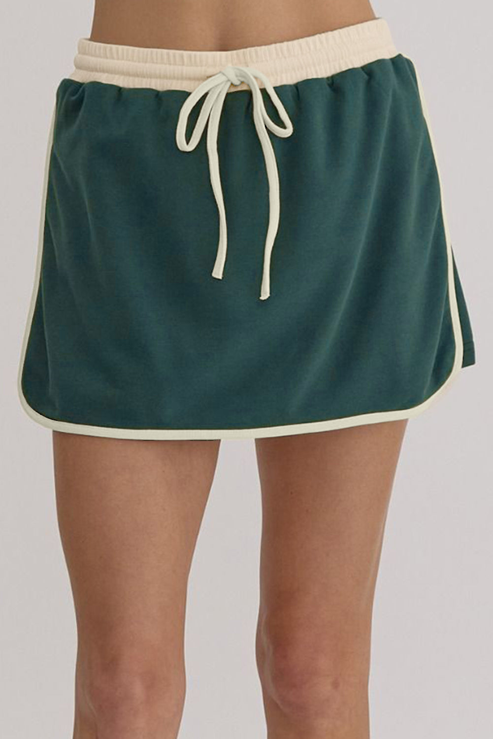 Evergreen Color Contrast Loose Pullover and Lace-up Waist Skort Set Two Piece Sets/Two Piece Dresses