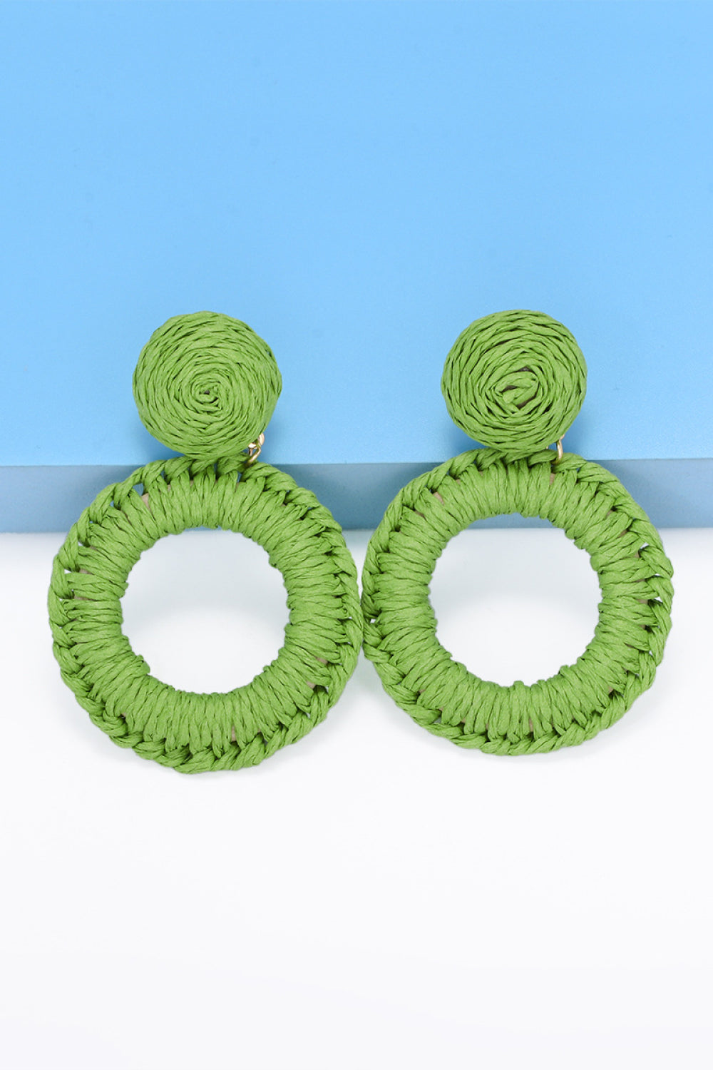 Round Shape Raffia Grass Dangle Earrings 