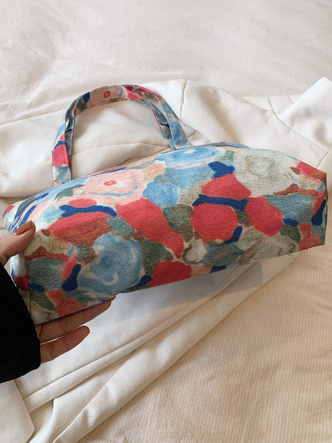 Printed Canvas Handbag with Zipper 