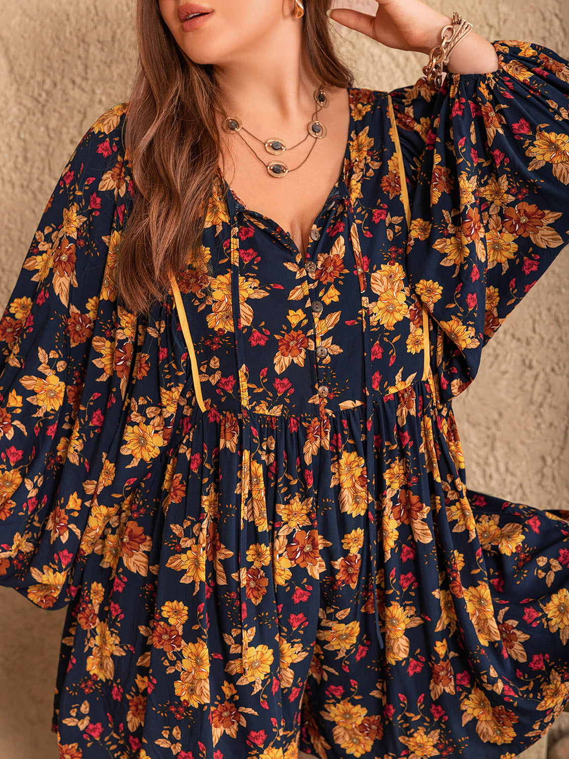 Plus Size Floral Tie Neck Balloon Sleeve Romper 