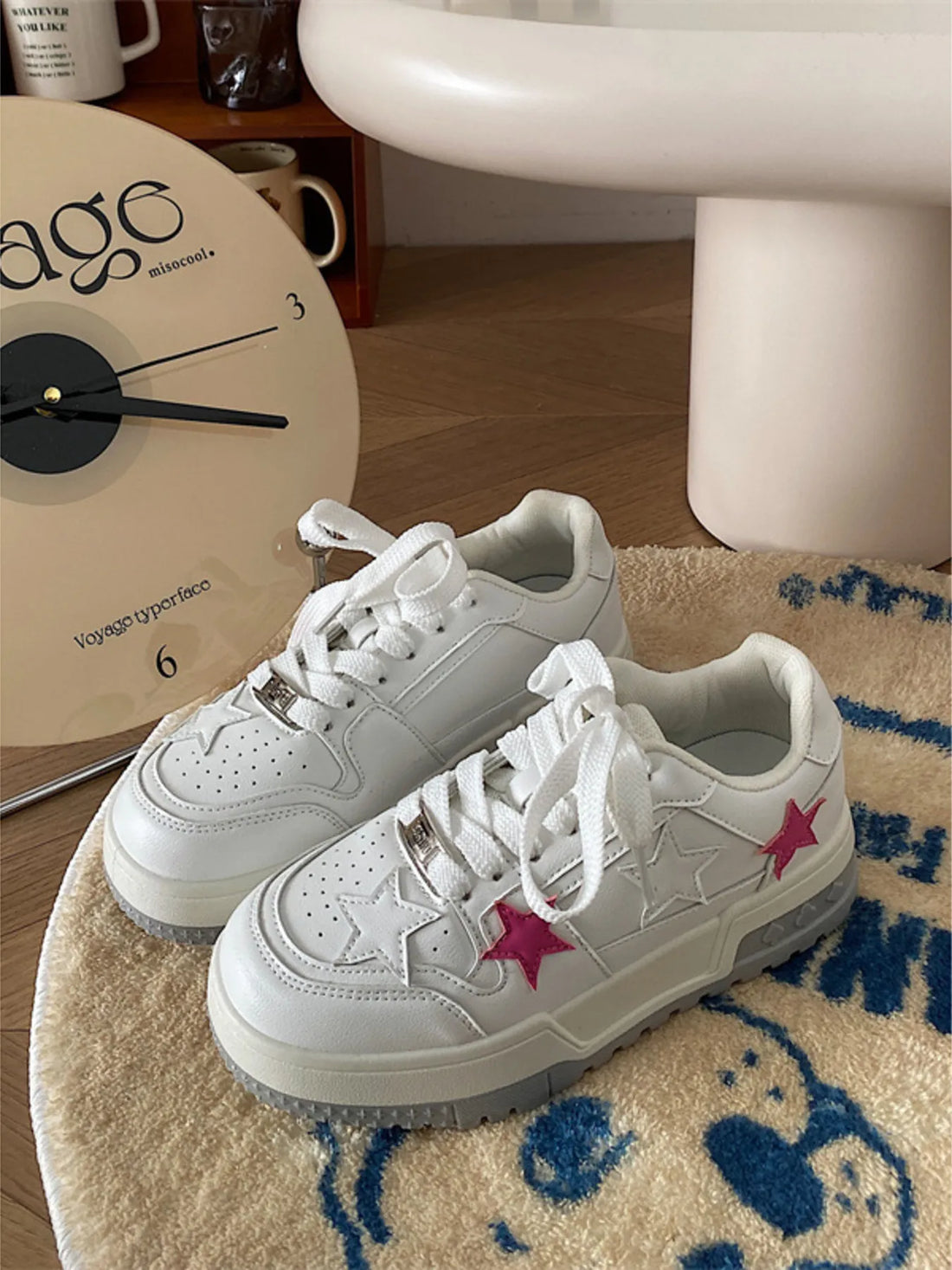 Star Pattern Lace Up Sneakers 