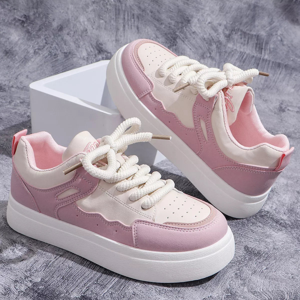Round Toe Platform Sneakers 