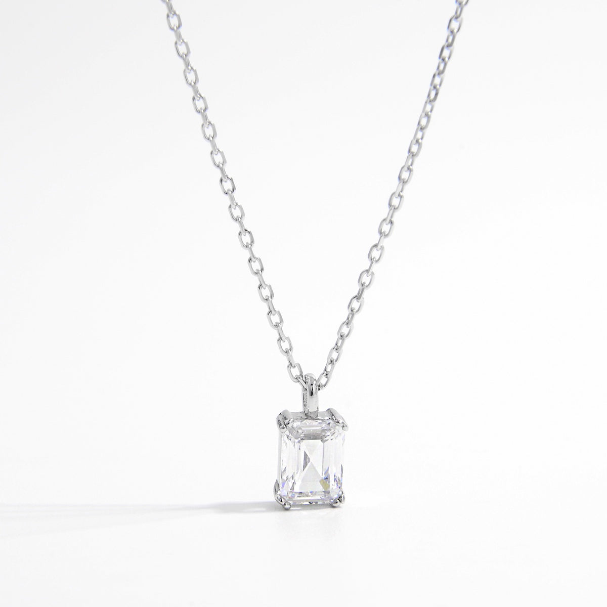 925 Sterling Silver Zircon Pendant Necklace 