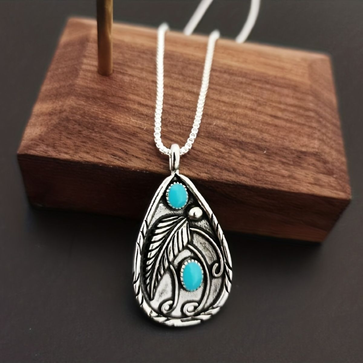 Alloy Artificial Turquoise Teardrop Pendant Necklace 