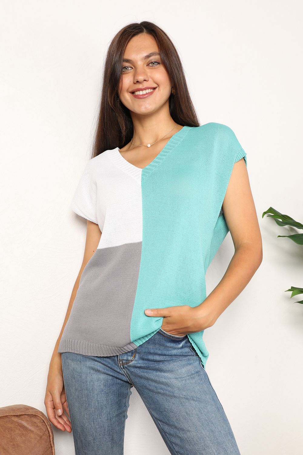 Color Block V-Neck Knit Top 