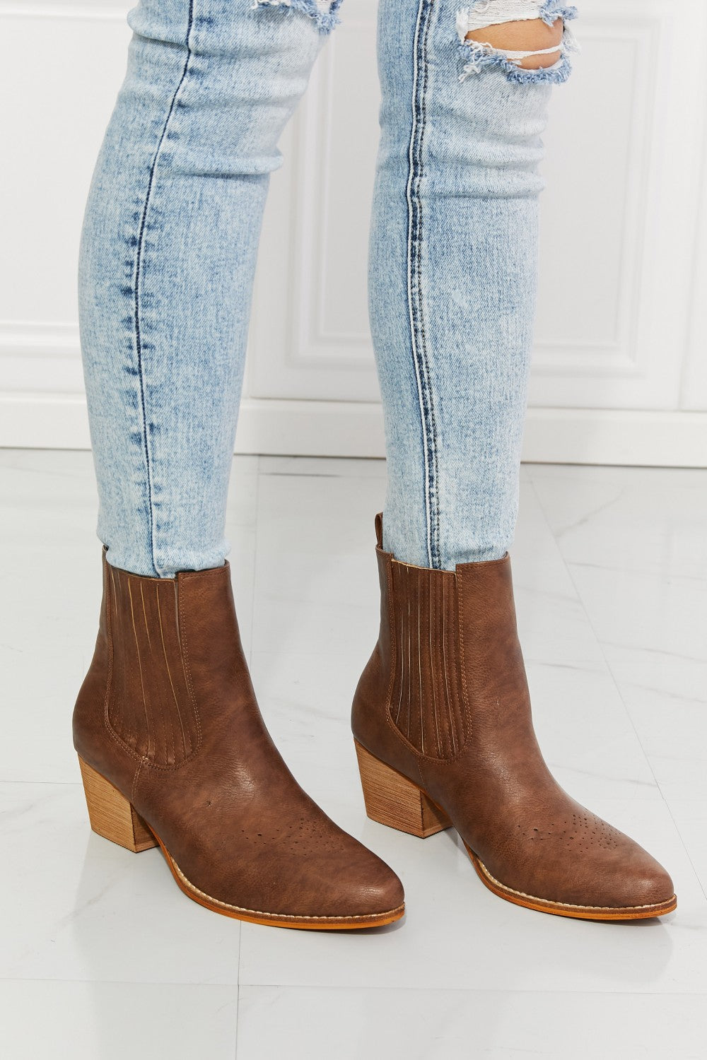 MMShoes Love the Journey Stacked Heel Chelsea Boot in Chestnut 