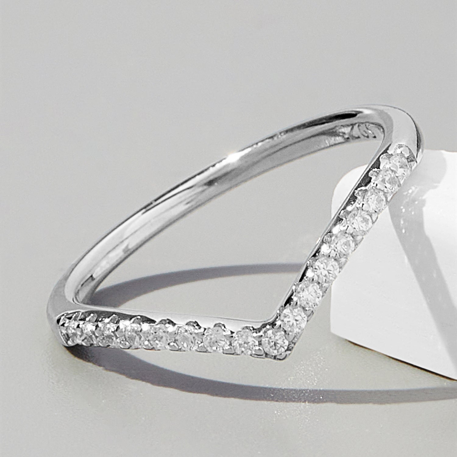 V Shape Inlaid Zircon 925 Sterling Silver Ring 