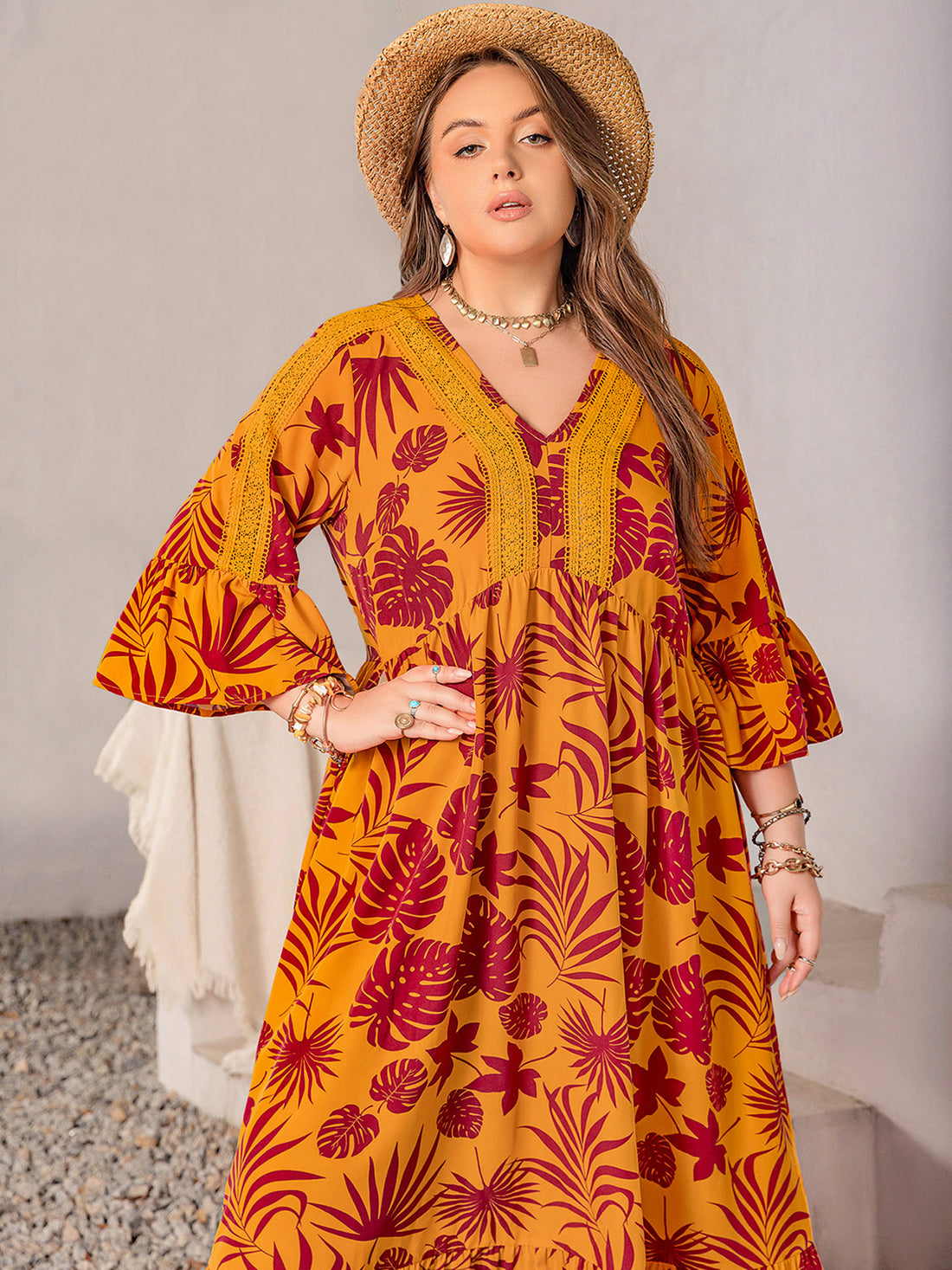 Plus Size Lace Detail Printed V-Neck Maxi Dress 