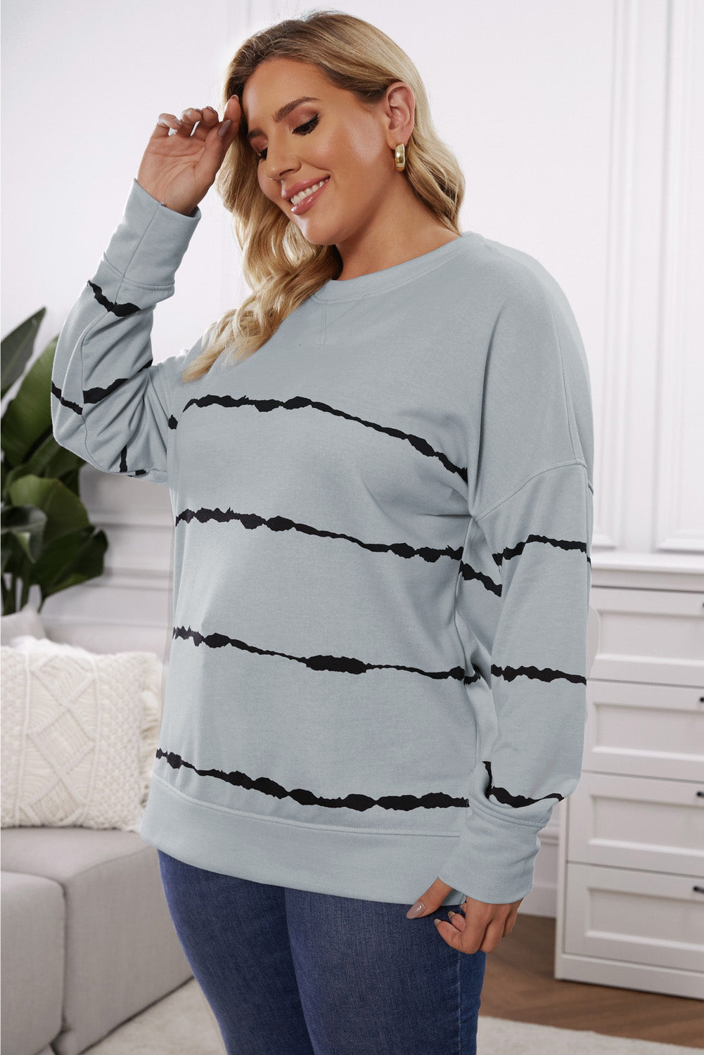 Plus Size Round Neck Dropped Shoulder Sweatshirt 