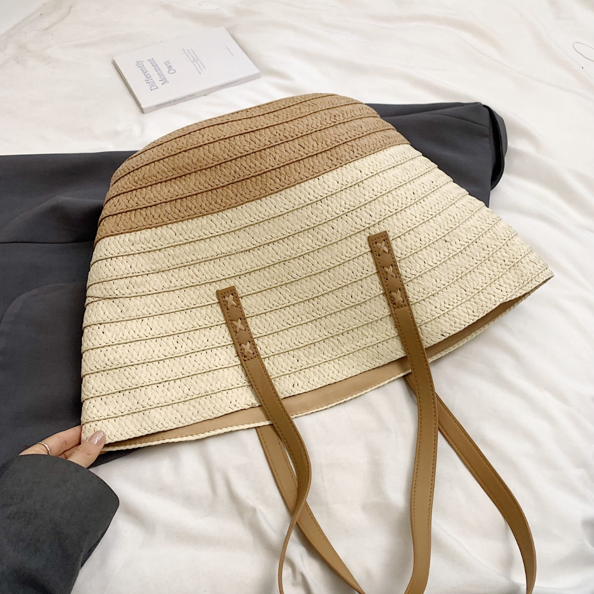 Contrast Straw Braided Handbag 