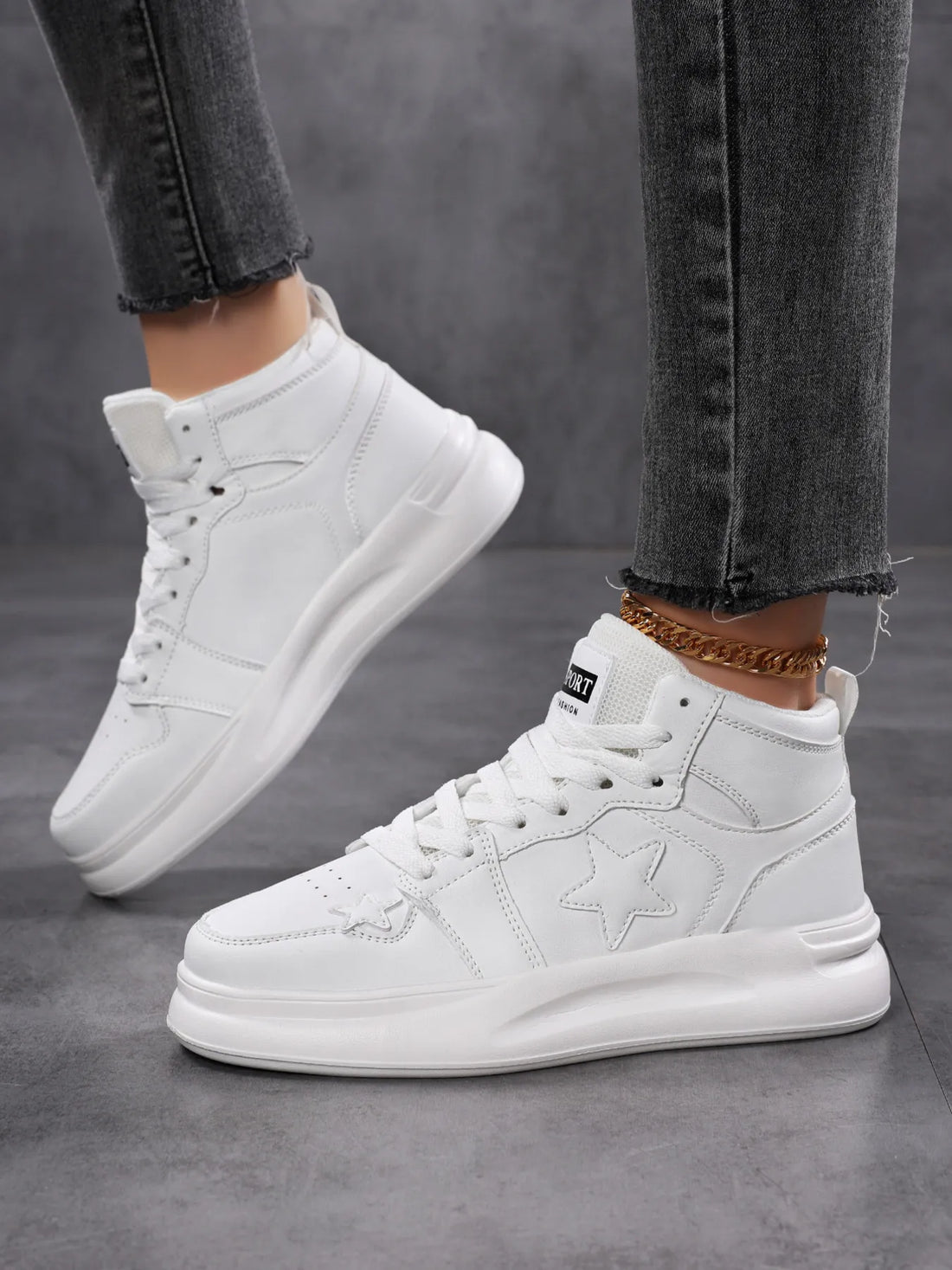 Star Pattern Lace Up Sneakers 