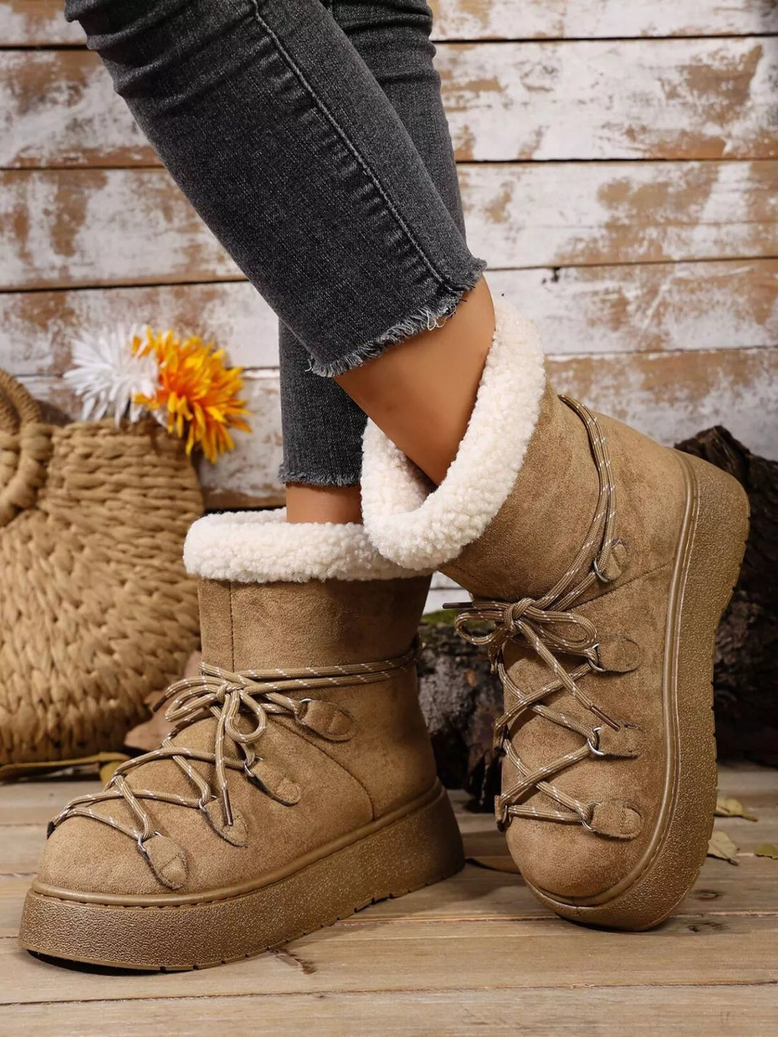 Round Toe Lace Up Platform Boots 