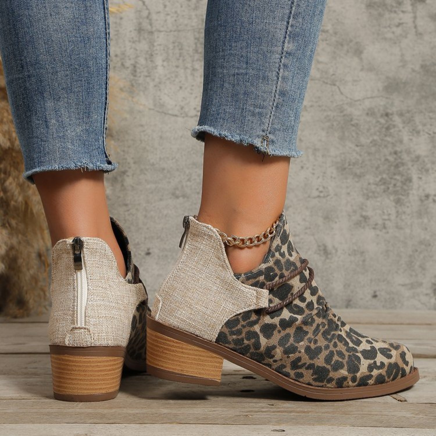 Contrast Canvas Low Heel Boots 