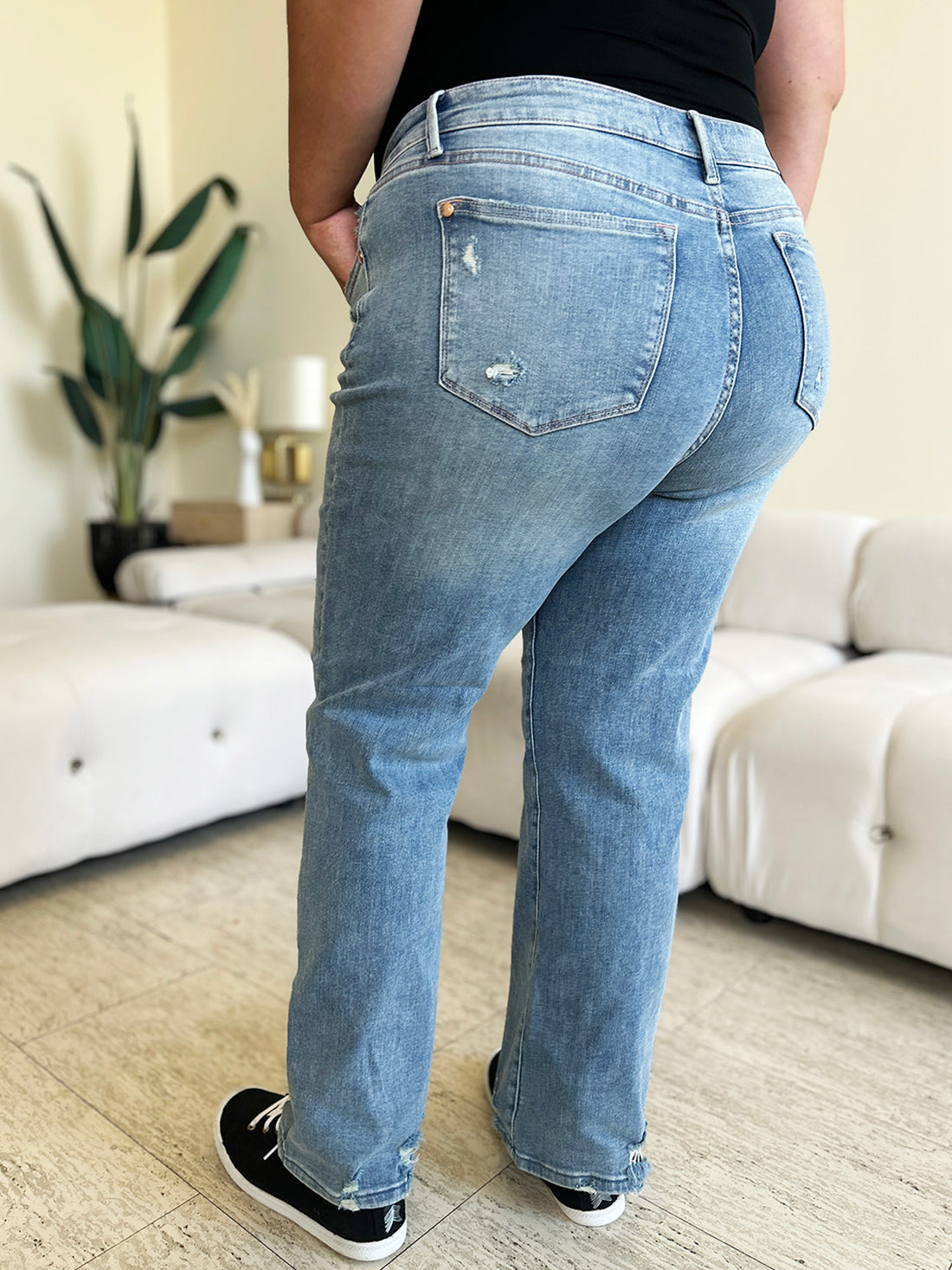 Judy Blue Full Size Mid Rise Distressed Straight Jeans 