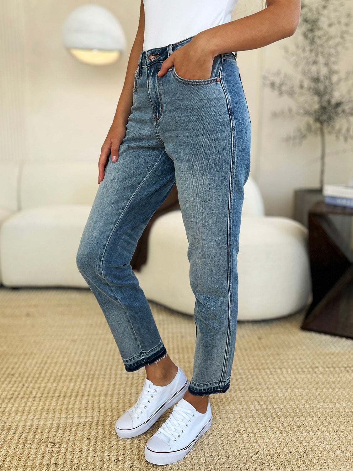 Judy Blue Full Size Mid Rise Rigid Magic Release Hem Jeans 