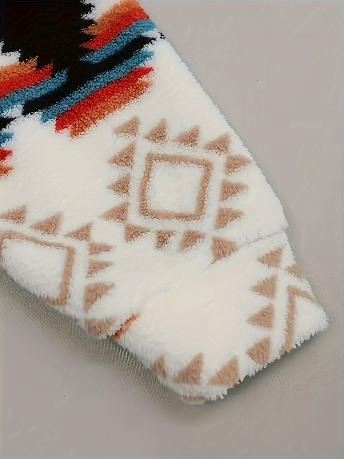 Geometric Zip Up Hooded Sherpa Jacket 